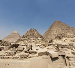Königinnenpyramide vor Cheops und Chephrem Pyramid