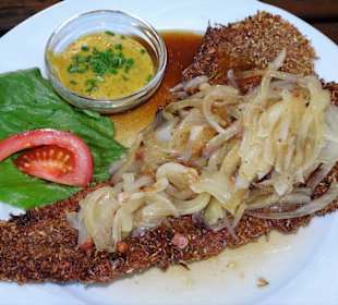 Treberschnitzel mit Zwiebeln bei Kundmüller