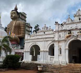 Wewrukannala Buduraja Tempel in Dickwella