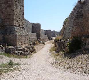 Um die Altstadt von Rhodos