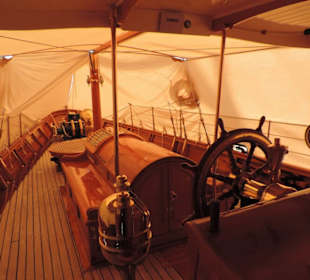 Heritage Pontoon ein kleiner Segler