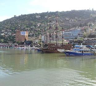 Blick zur Altstadt u. Hafen von Alanya