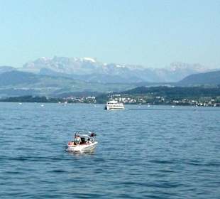 Auf dem See - mit Bergsicht