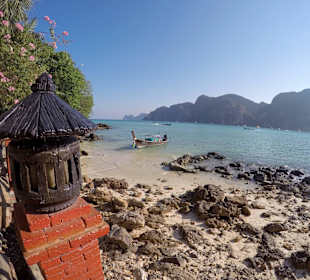 Phi Phi Don beach