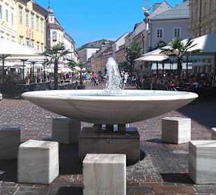 Blick in die Einkaufsstrasse