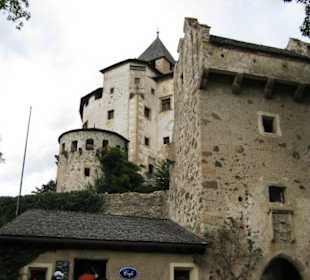 Eingang zum Schloss
