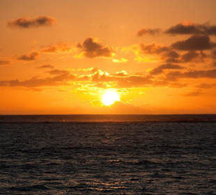 Sunset am Pearle Beach Resort