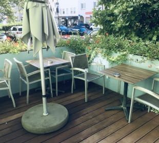 verkürzte Terrasse  RiKu HOTEL Neu-Ulm