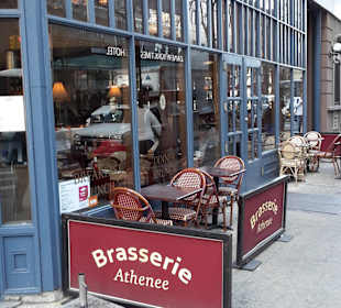 Brasserie Outside