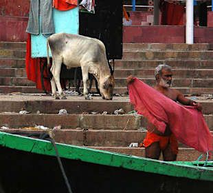 Widok na ghaty z Gangesu