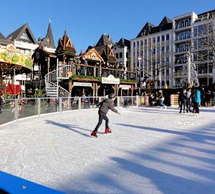 Eisbahn auf dem Neumarkt