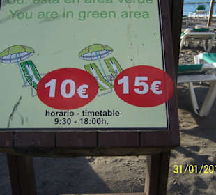 Preis für die Liegen am Strand