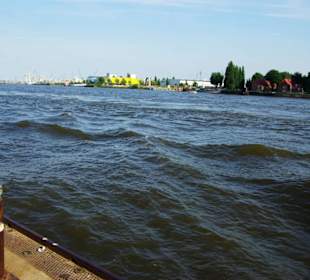 Gute Wellen Landungsbrücken