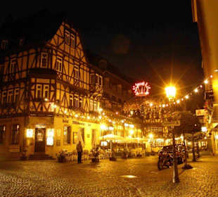 Bacharach: Marktplatz nachts