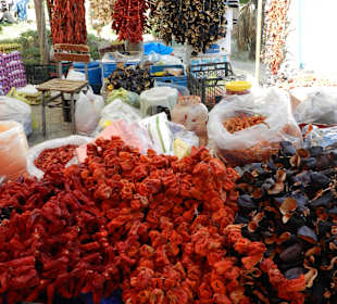 Marché aux fruits et légumes de kusadasi