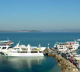 Boote in Ouranoupolis