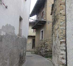 Der wunderschöne Bergort Stazzona