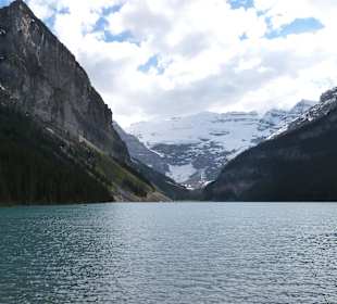 Etwa 5-8 km vom Hotel entfernt. Lake Louise
