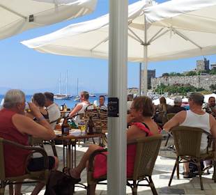 Promenadencafe mit Burgblick