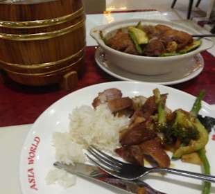 Zum Abendessen im Rest. Asia World, Schweinfurt