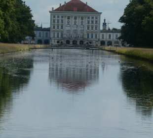Blick von Großer Kaskade zum Schloss Nymphenburg