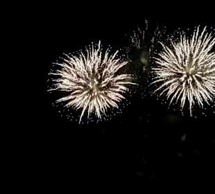 Das Eröffnungsfeuerwerk