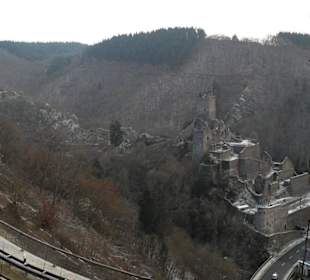 Blick auf die Burgen kurz nach Manderscheid