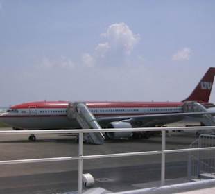 Flughafen Male LTU 767 - Malediven