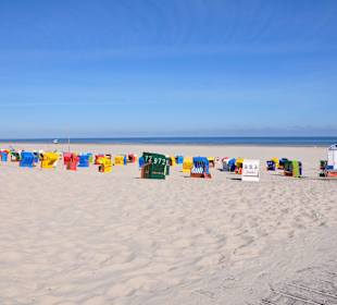 Strand unterhalb des Hotels