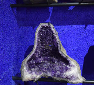 Mineraliensammlung im Park