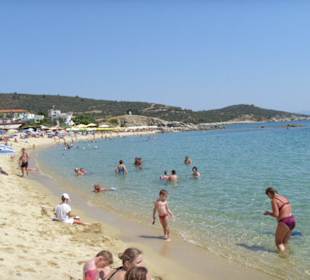 Strand feinkörnig, ca. 5. Min. vom Hotel entfernt