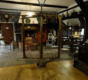 Gang durch das Webereihaus