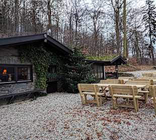 Hauseigene Wanderhütte (teilweise bewirtschaftet)