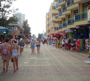 Einkaufen am Sonnenstrand