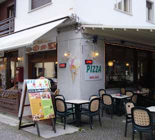 Café Corin neben der Markhalle