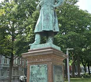 Denkmal David Hansemann (Wollhändler, Politiker)