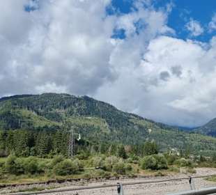 Geht über 5 Ebenen Plöckenpass