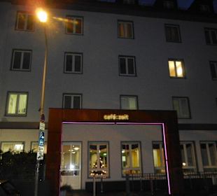 Cafe Zeit, Schulstraße 31