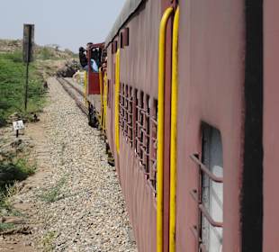 Da fällt gleich jemand aus der Lok