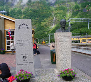 Bahnhof in Flam