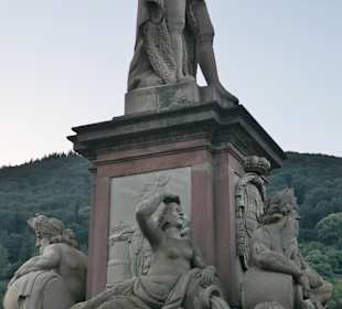 Alte Brücke: Statue Kurfürst Karl Theodor