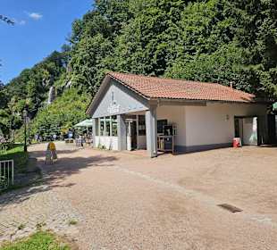 Cafe Wintersport am Wasserfall