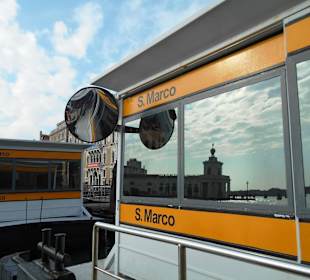 Eine Vaporetto-Fahrt von Lido bis Rialto