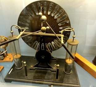 Exponate aus der naturwissenschaftlichen Sammlung