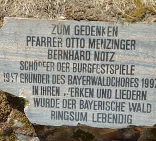Gedenktafel an den Gründer der Festspiele