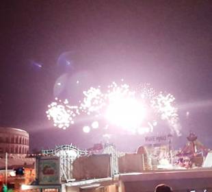 Das Eröffnungsfeuerwerk mit Kulisse 