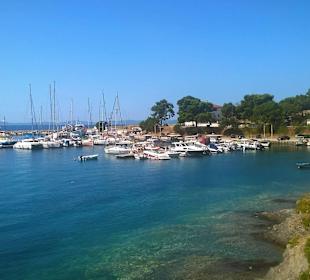 Schöner kleiner Hafen