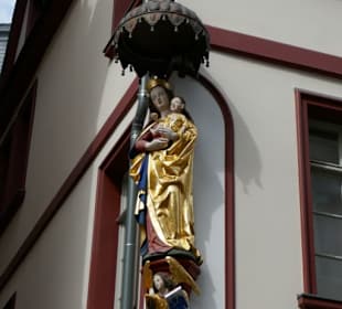 Am Haus Goldenes Lämmchen