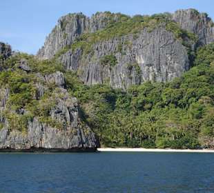 Cadlao Island