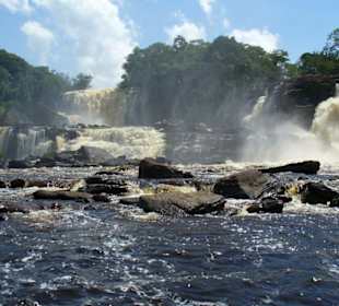 Wasserfall in Canaima